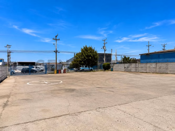 Se vende terreno con Galpón en Barrio Idustrial - Imagen 15