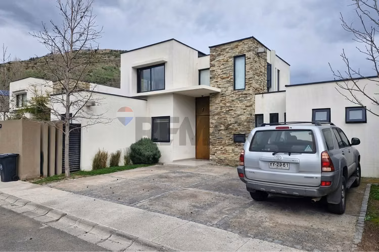 Hermosa casa mediterránea a la venta en chicureo - Imagen 3
