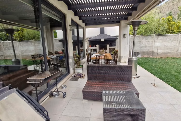 Hermosa casa mediterránea a la venta en chicureo - Imagen 23