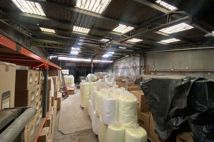 Bodega a pasos del persa bio bio con trifásica - Imagen 10
