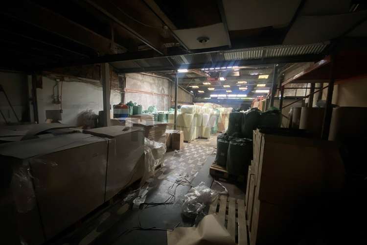 Bodega a pasos del persa bio bio con trifásica - Imagen 3