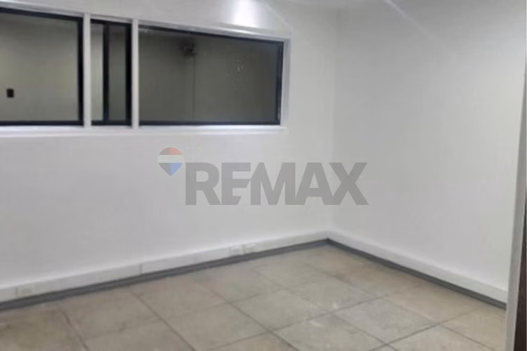 Arriende en la reina: oportunidad única comercial - Imagen 5