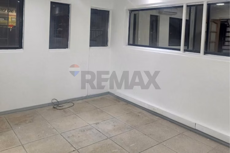 Arriende en la reina: oportunidad única comercial - Imagen 16