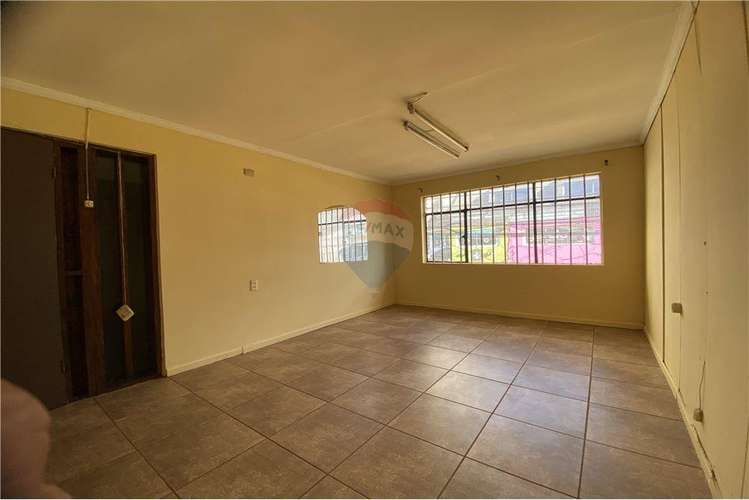 Se arrienda oficina, 100 m2, centro temuco