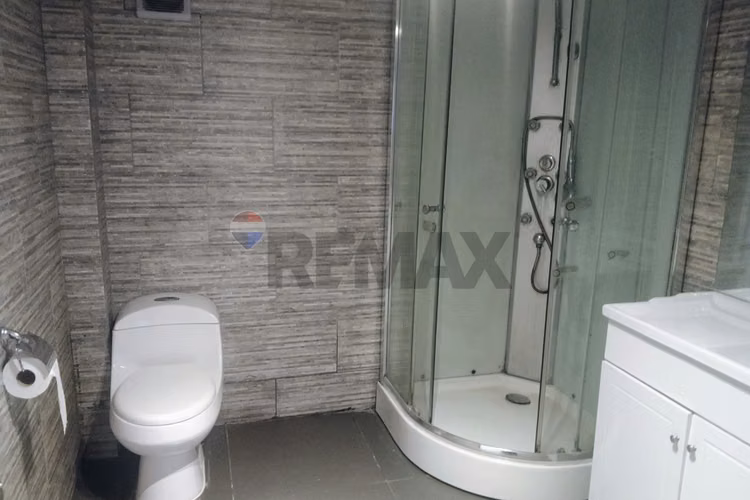 Casa remodelada en gran terreno