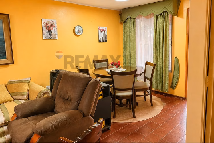 Acogedora casa en estación central - Imagen 9