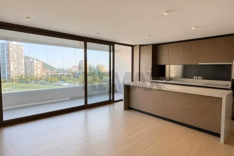 Depto 2d/2b + 3 estac. y bodega en vitacura