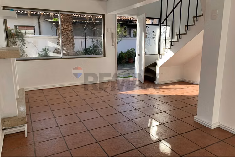 "acogedora casa en ñuñoa, mascotas bienvenidas"