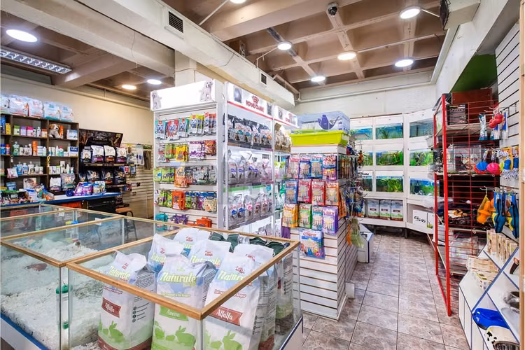 Venta derecho de llave pet shop, mall apumanque