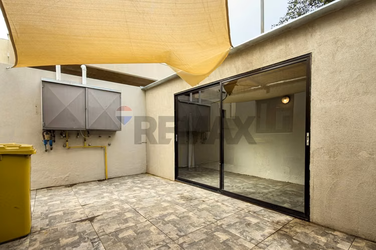 Casa 5d4b con quincho y jardín chamisero