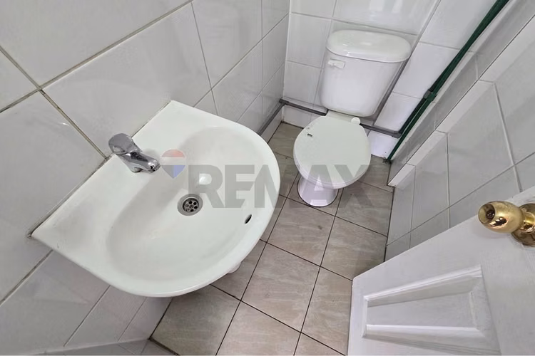 Local en calle de 77 metros en planta libre - Imagen 6