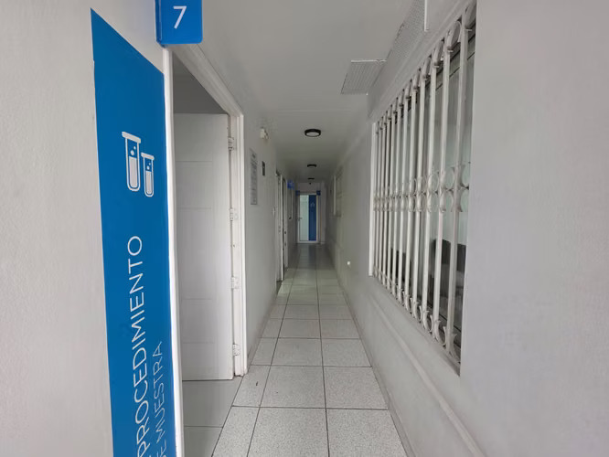 CENTRO MÉDICO  11 BOX HABILITADOS - Imagen 16