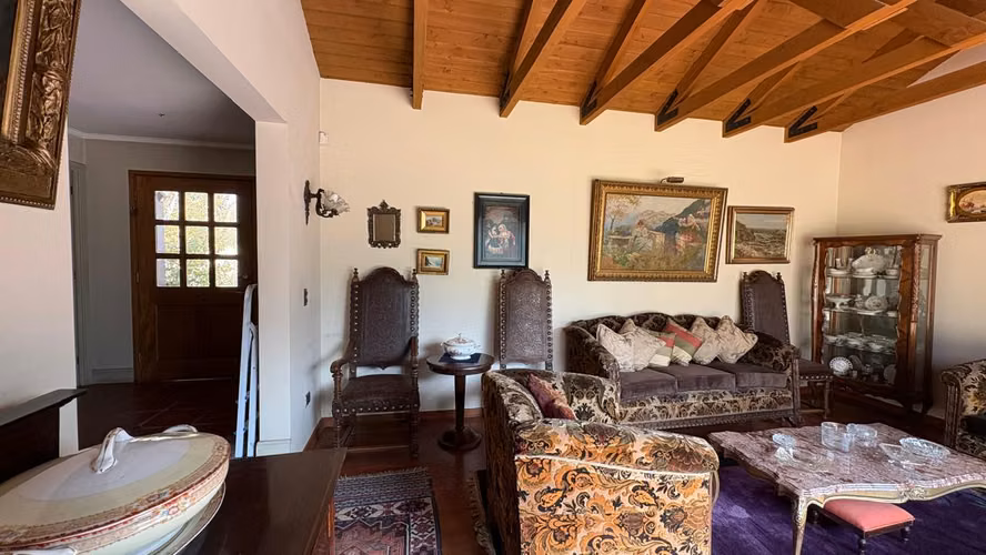 OPORTUNIDAD CASA 5D EN PIEDRA ROJA CON PISCINA - Imagen 6