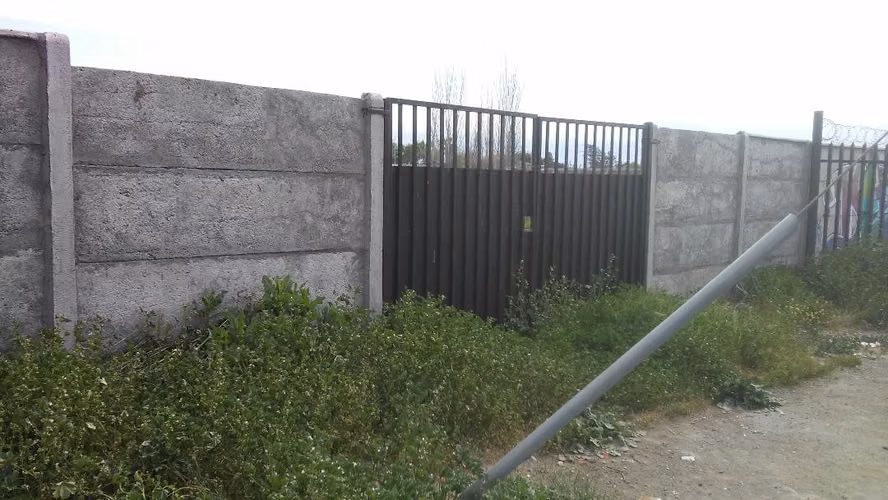 SITIO AGRICOLA, TOTALMENTE COMERCIAL, CENTRICO - Imagen 4