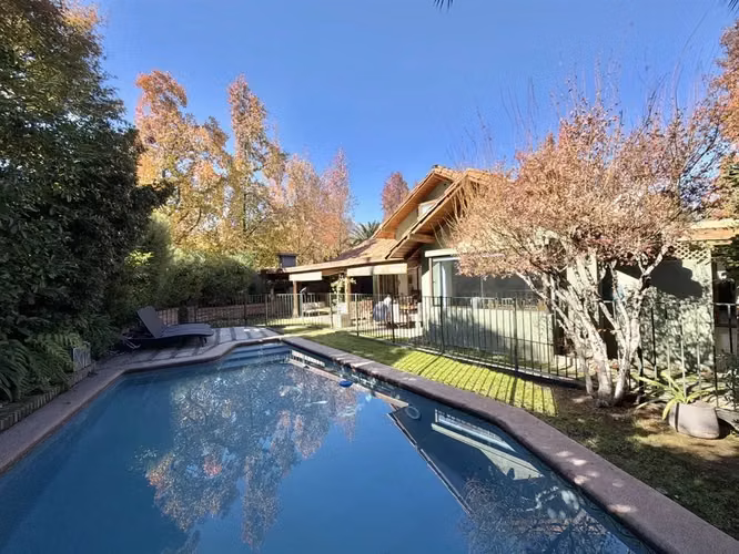 VENTA CASA LO BARNECHEA 5D 3B PISCINA GRAN TERRENO