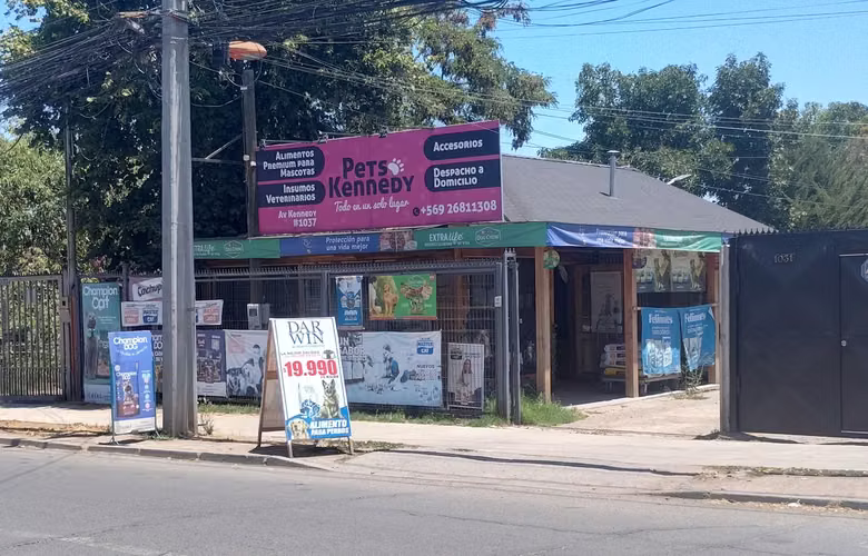 LOCAL COMERCIAL CON GRAN POTENCIAL 60 M2 UTILES  300 M2 TERR