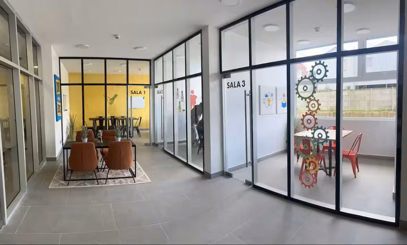 ESTUDIO FULL EQUIPADO EN SMART ISLA TEJA CON EST Y BODEGA