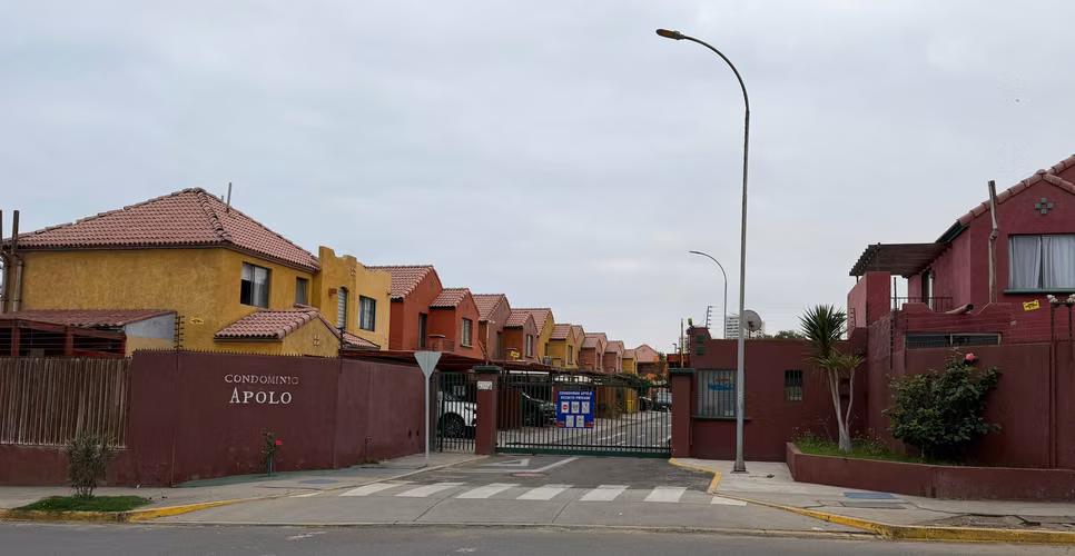 OPORTUNIDAD! ARRIENDO CASA CONDOMINIO APOLO