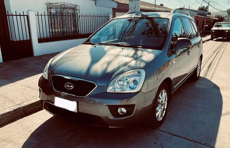Vendo Kia Carens 2011 Diesel