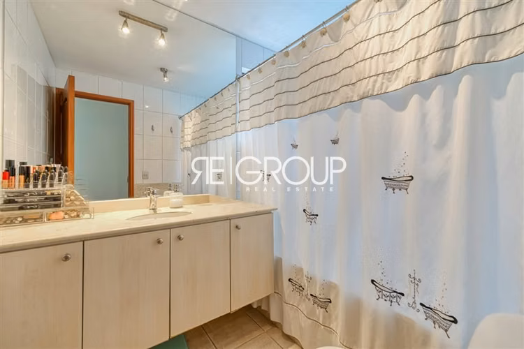 Casa en venta de 4 dorm. en Lo Barnechea