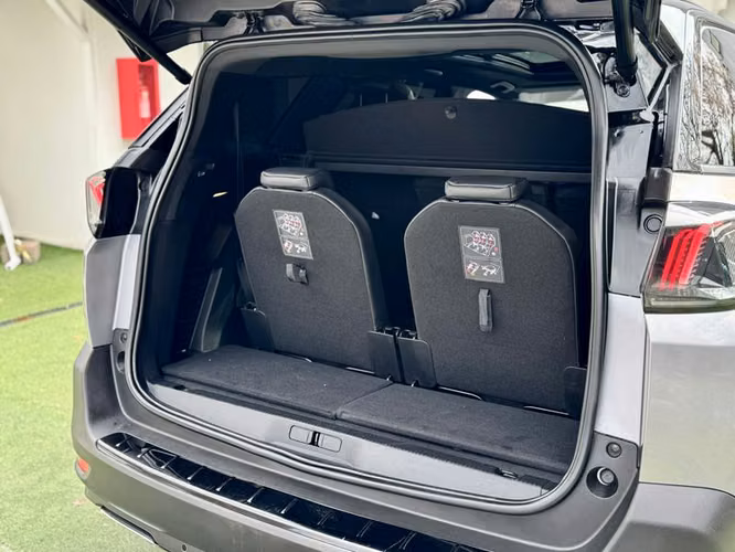 PEUGEOT 5008 GT BLACK PACK BLUEHDI 130 EAT8 - 2024 | 2940 - Imagen 12