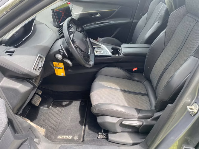PEUGEOT 5008 ALLURE