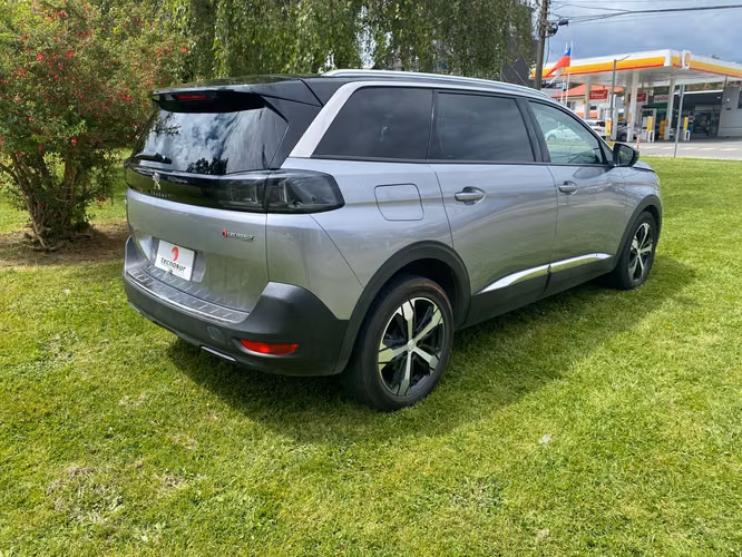 PEUGEOT 5008 ALLURE