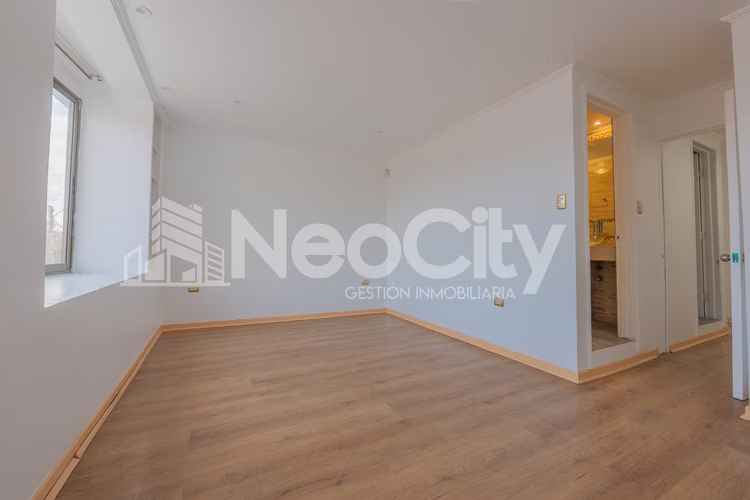 EN ARRIENDO LINDA CASA CON AMPLIOS ESPACIOS