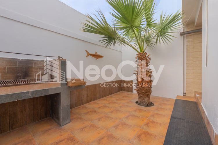 EN ARRIENDO LINDA CASA CON AMPLIOS ESPACIOS
