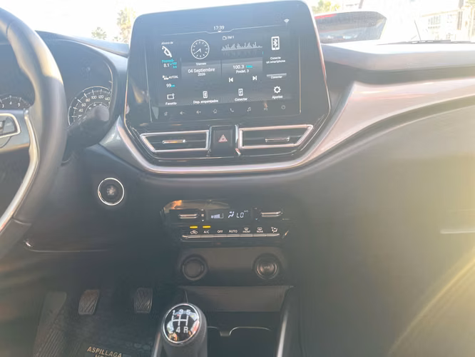 SUZUKI BALENO GLX MT 2025