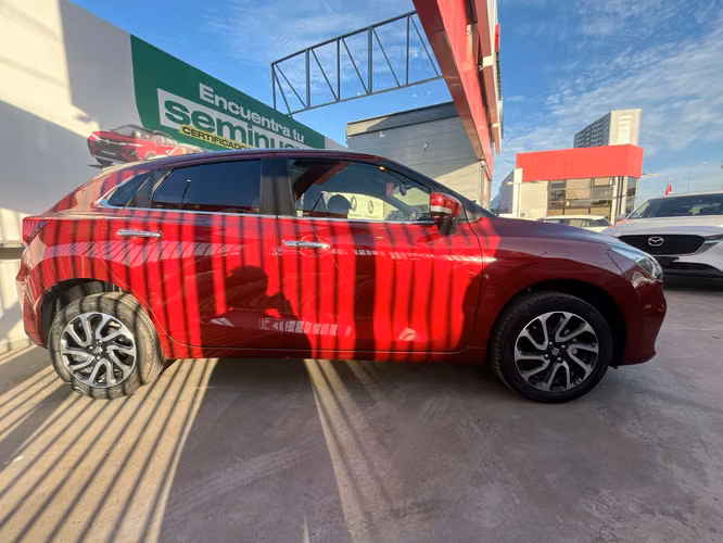 SUZUKI BALENO GLX MT 2025