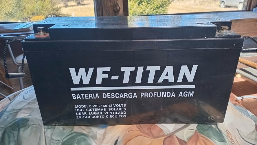 vendo Kit completo de generador eolico con su bateria, controlador y conversor
