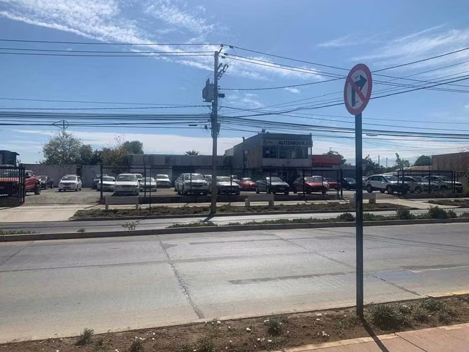 Espacio comercial con amplio estacionamiento (180850)
