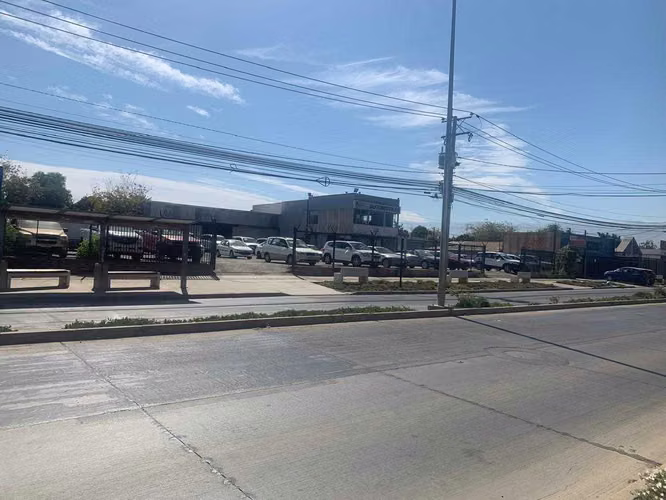 Espacio comercial con amplio estacionamiento (180850)