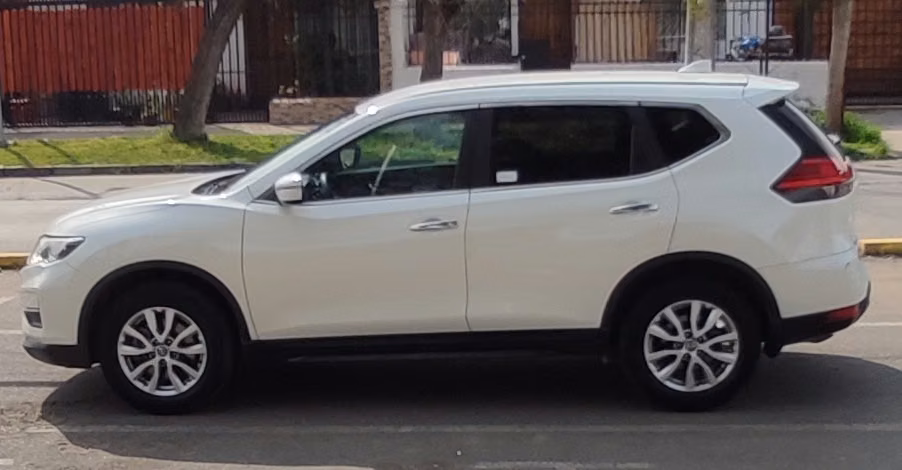 Nissan X-Trail Sense 2.5 CVT 2019 | 7 pasajeros | 98.463 km