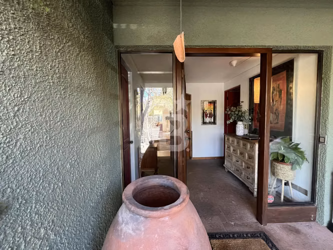 Casa de ensueño moderna: comodidad y diseño único.