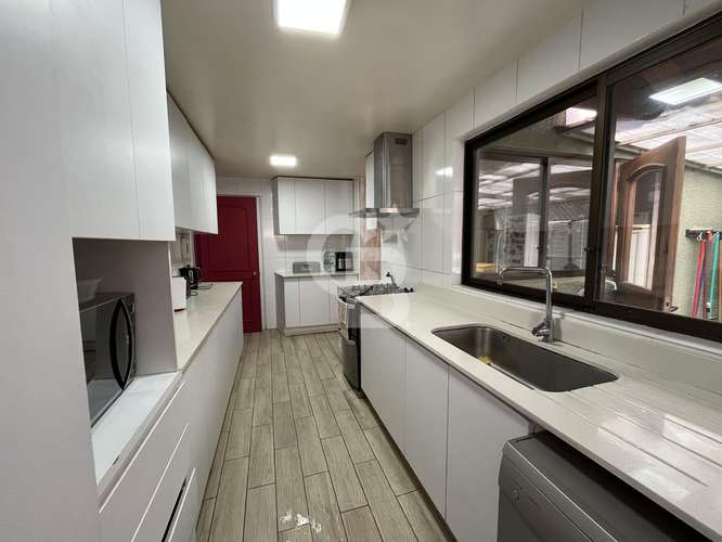 Casa de ensueño moderna: comodidad y diseño único - Imagen 16