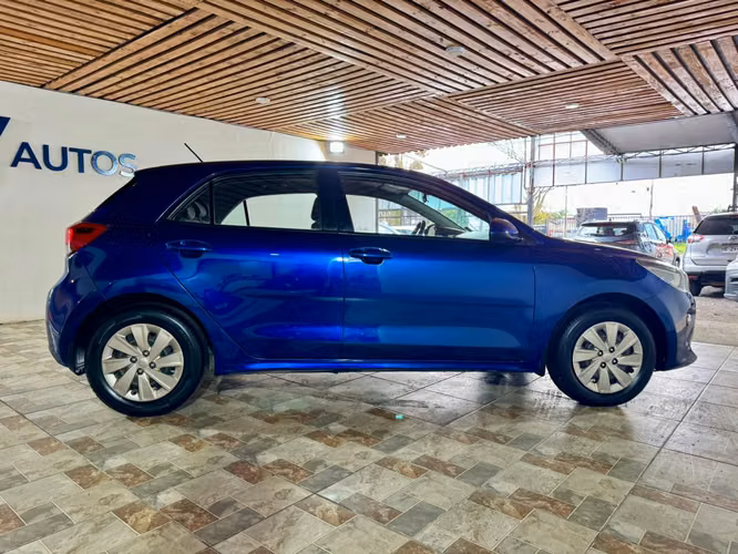 KIA RIO 5 EX - Imagen 8