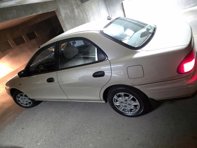 Venta de Mazda Artis 1999