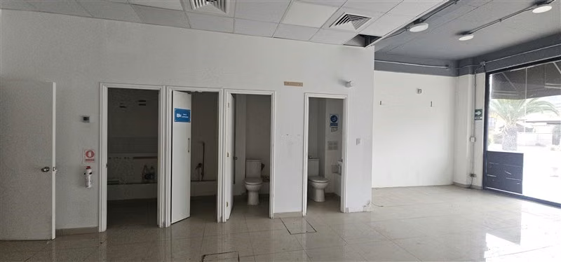 Local Comercial en arriendo en Lo Barnechea - Imagen 23