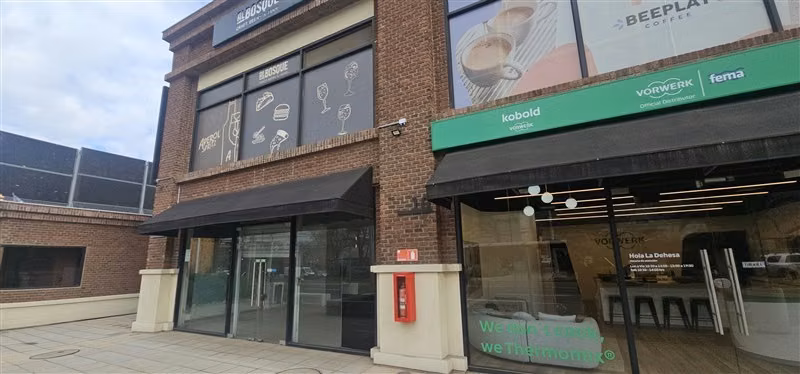 Local Comercial en arriendo en Lo Barnechea - Imagen 24