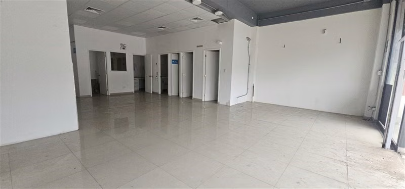Local Comercial en arriendo en Lo Barnechea - Imagen 16