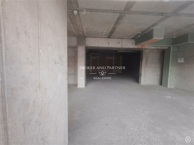 Ultimos Local Comercial alto transito Providencia - Imagen 3