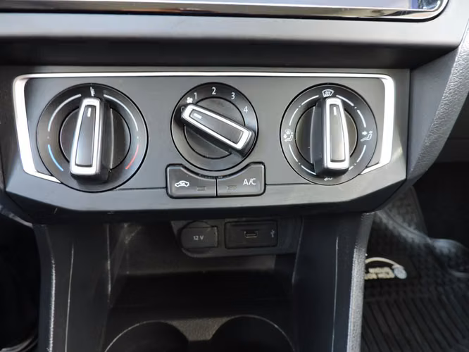VOLKSWAGEN SAVEIRO CD 4X2 1.6 2025 - Imagen 9