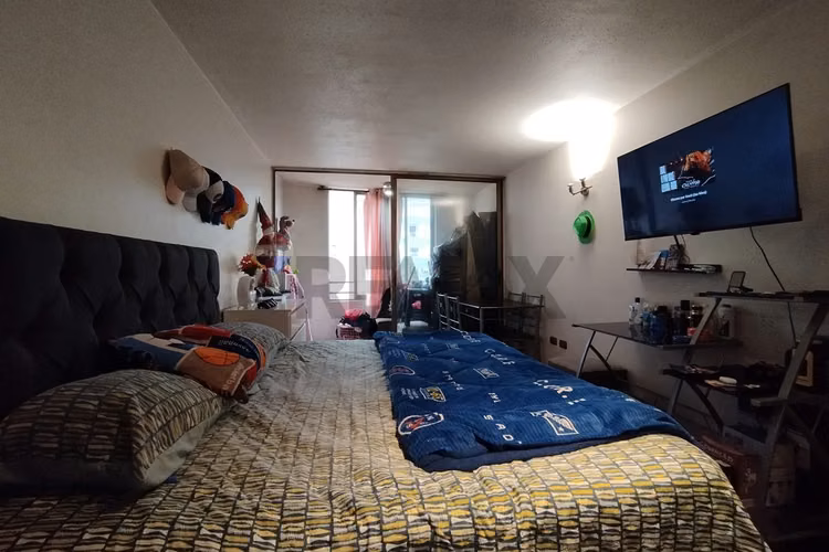 Vendo amplio homestudio metro santa lucia - Imagen 5