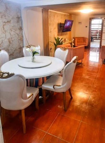 Venta casa 3 pisos. Sector Sur. Iquique - Imagen 3