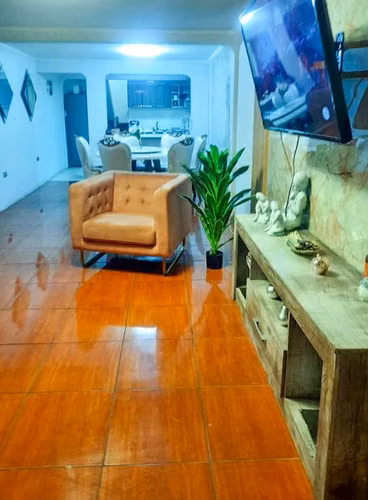 Venta casa 3 pisos. Sector Sur. Iquique - Imagen 4