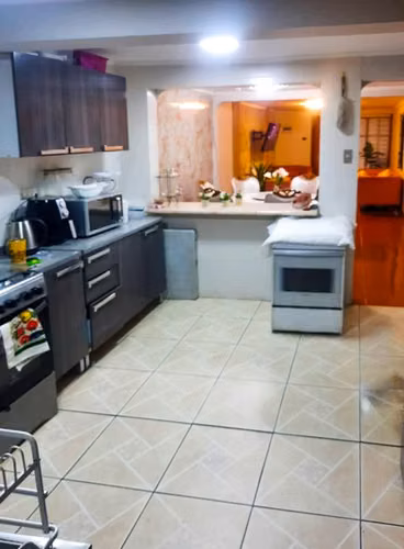 Venta casa 3 pisos. Sector Sur. Iquique - Imagen 5