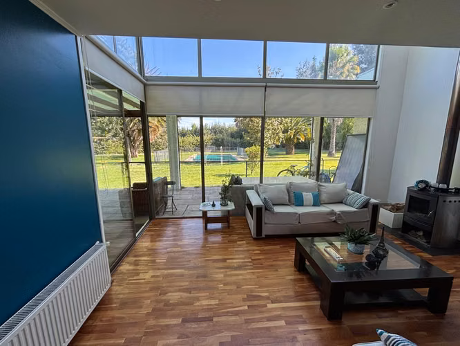 EXCLUSIVA PARCELA CON ELEGANTE CASA MEDITERRRANEA