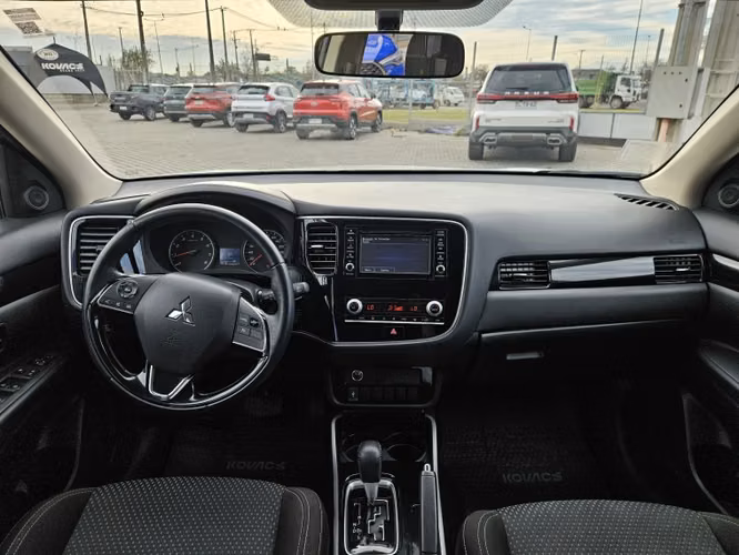 Mitsubishi Outlander Glx At 4x2 2.0 2023